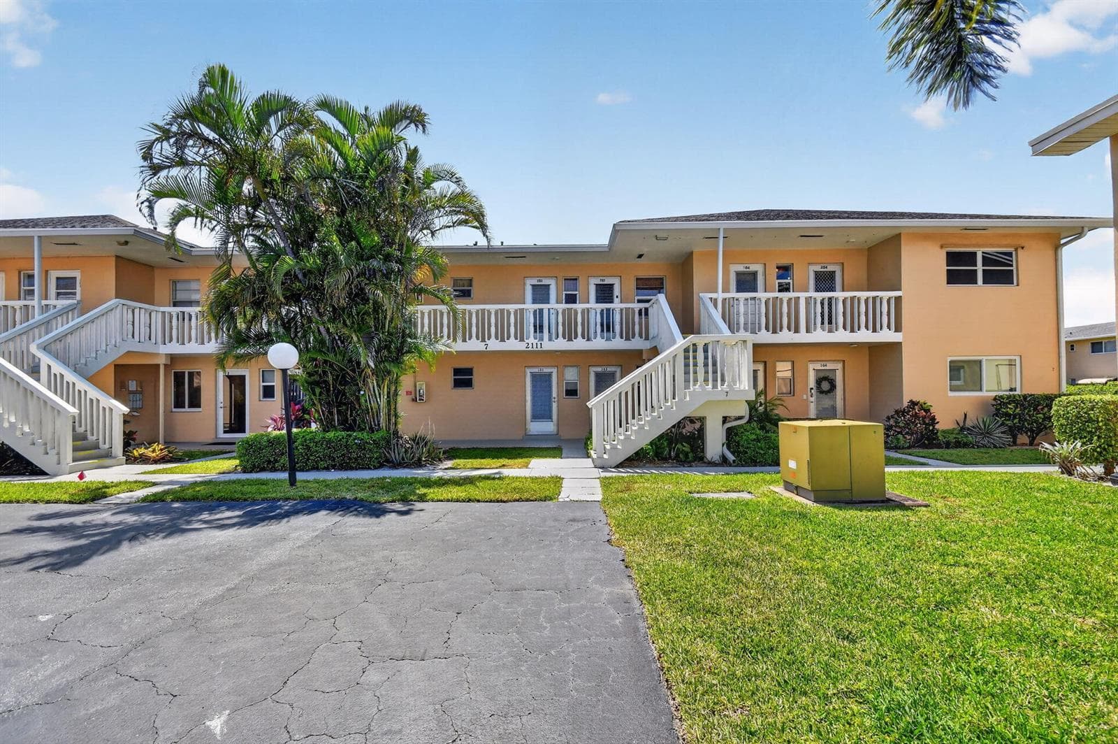 2111 NE 1st Court # 204, Boynton Beach, FL 33435 photo 2