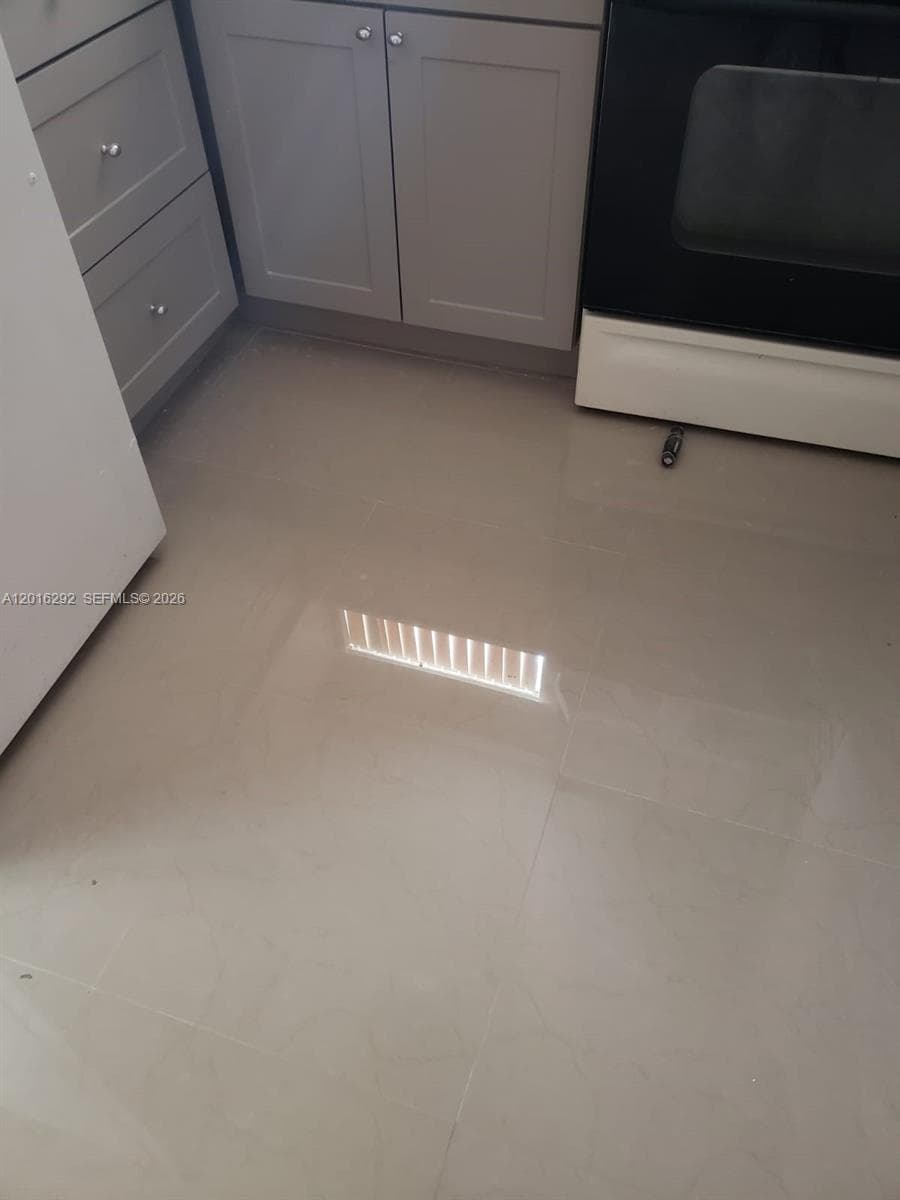 1800 NW 19th St # 9, Miami, FL 33125 photo 5