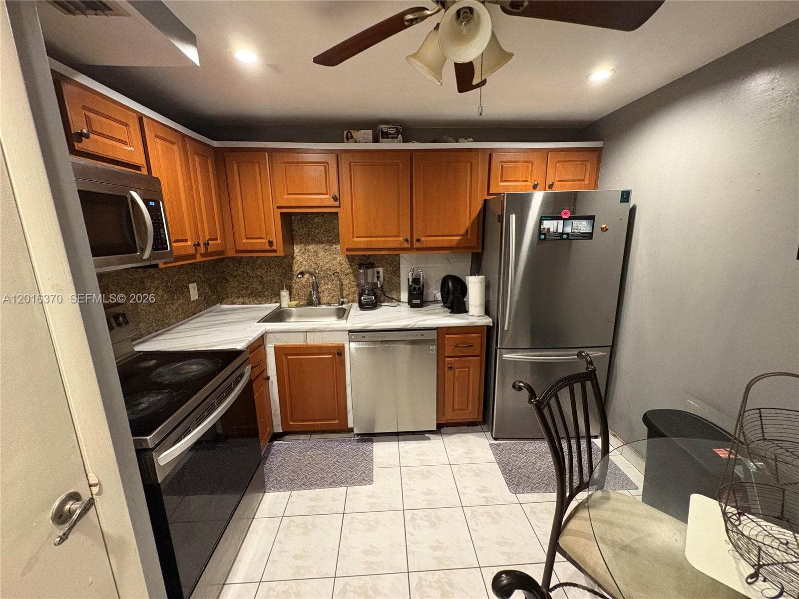 4152 Inverrary Dr # 303, Lauderhill, FL 33319