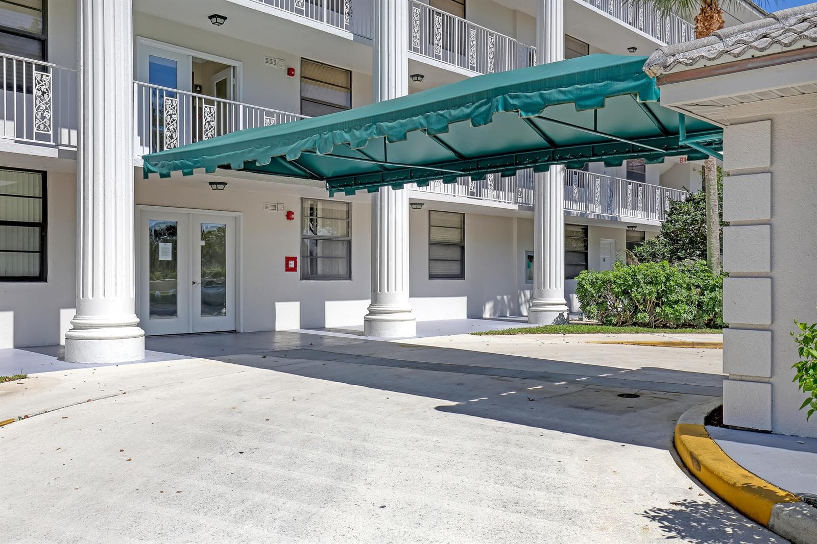 3650 Whitehall Drive # 201, West Palm Beach, FL 33401 photo 4