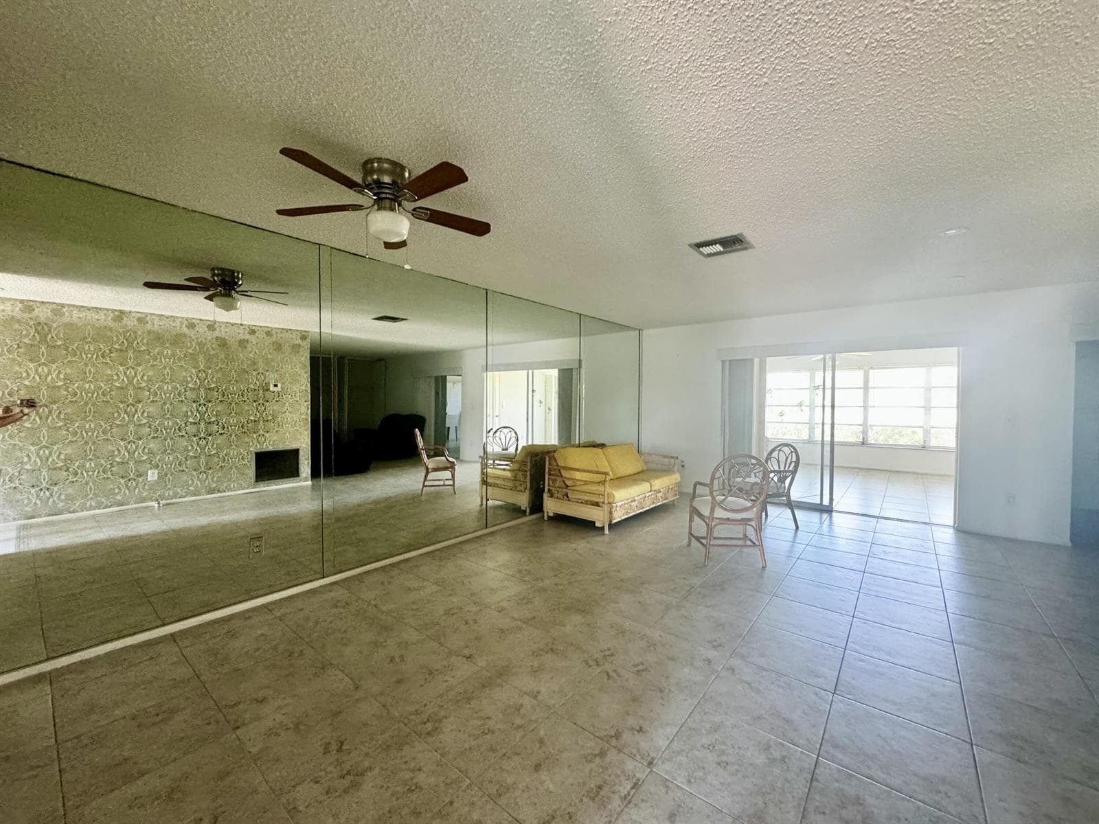 5725 E Fernley Dr Drive E # 65, West Palm Beach, FL 33415 photo 2