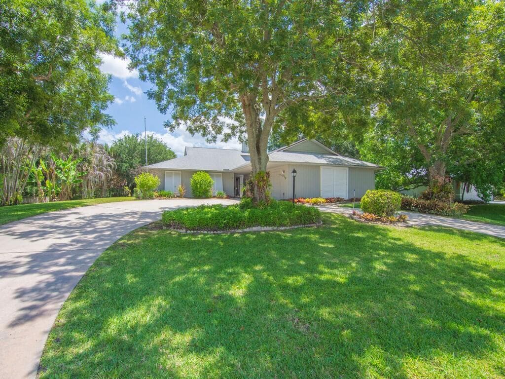 1070 47th Avenue SW, Vero Beach, FL 32968 photo 4