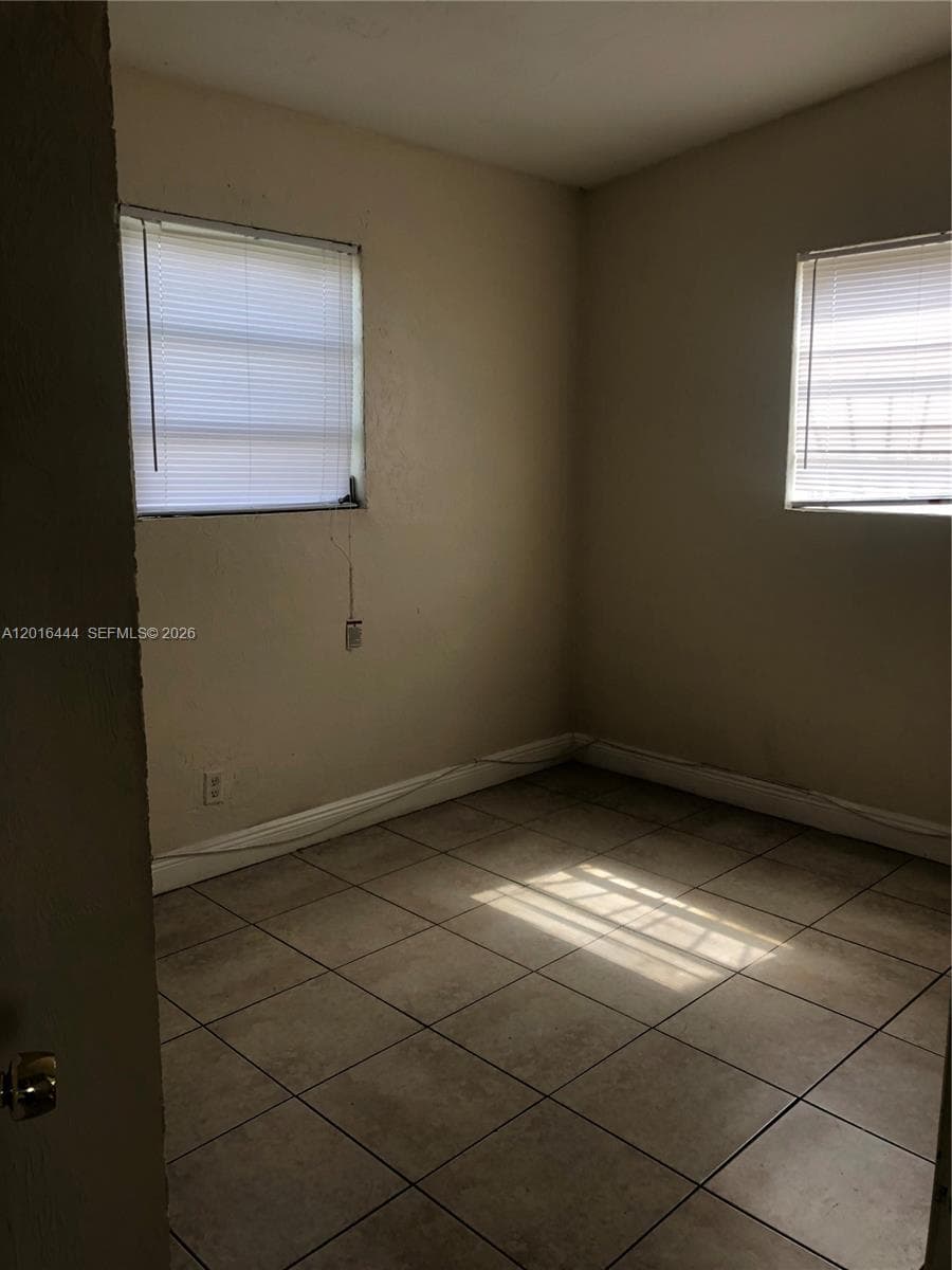 640 SW 7th St, Homestead, FL 33030 photo 2