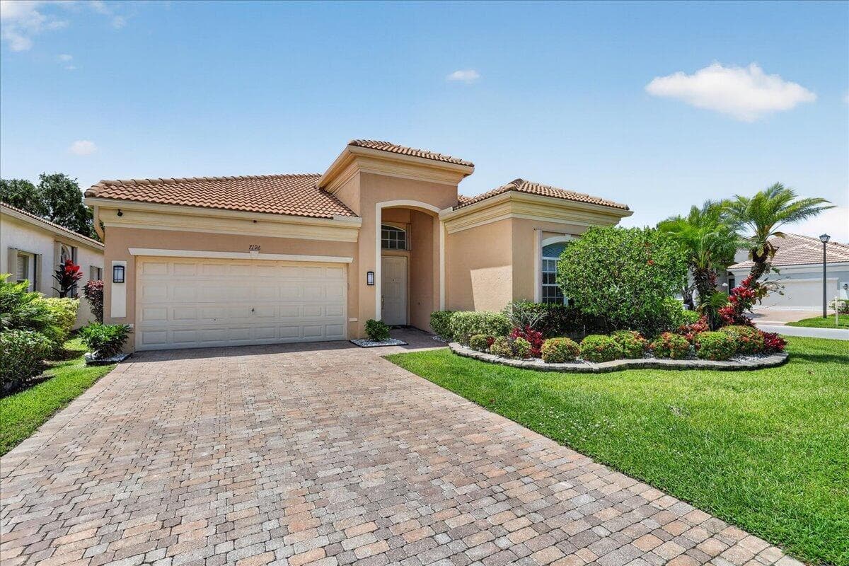 7196 Lorenzo Lane, Delray Beach, FL 33446 photo 5