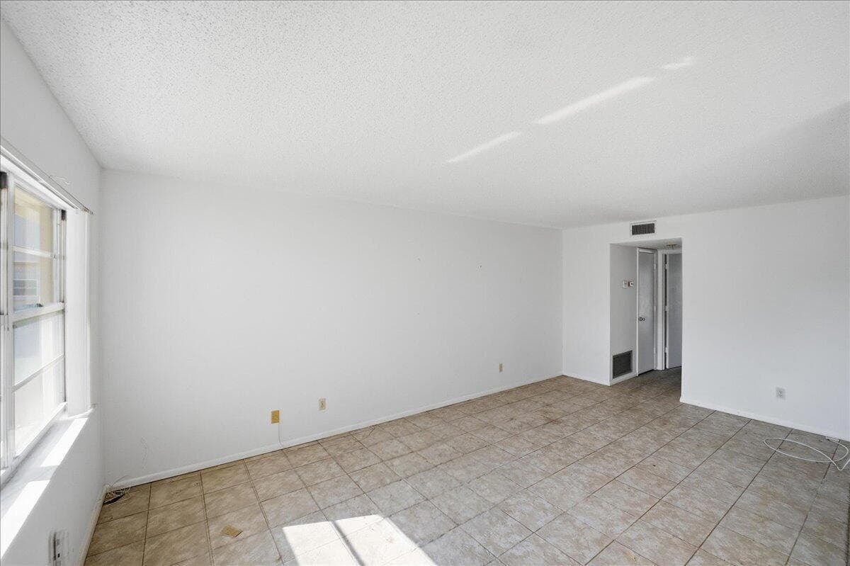 28 Lake Vista Trail # 105, Port St. Lucie, FL 34952 photo 4