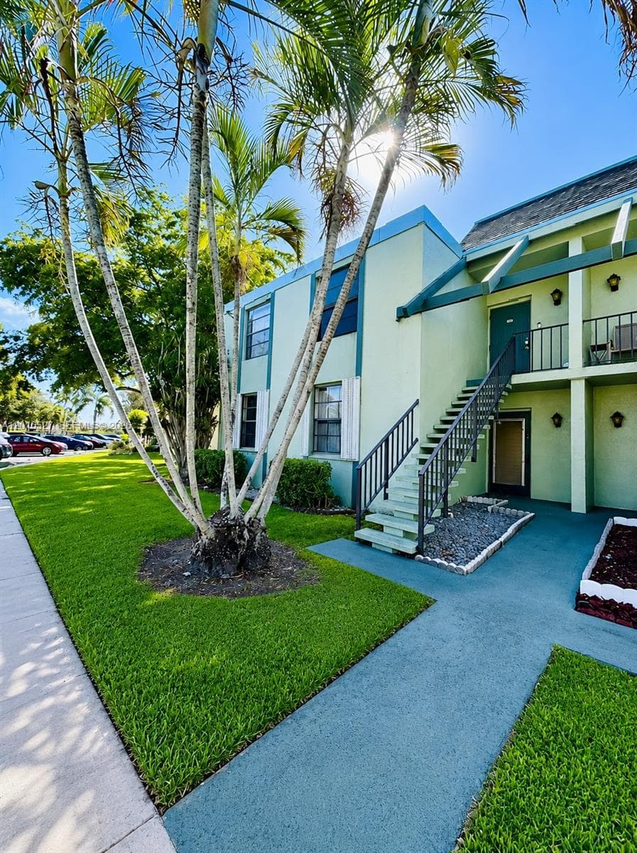7396 NW 18th St # 101, Margate, FL 33063 photo 2