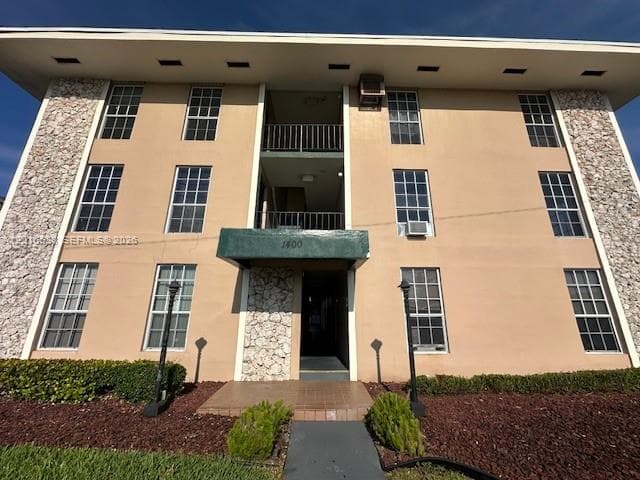 1400 S Douglas Rd # 14, Coral Gables, FL 33134 photo 2