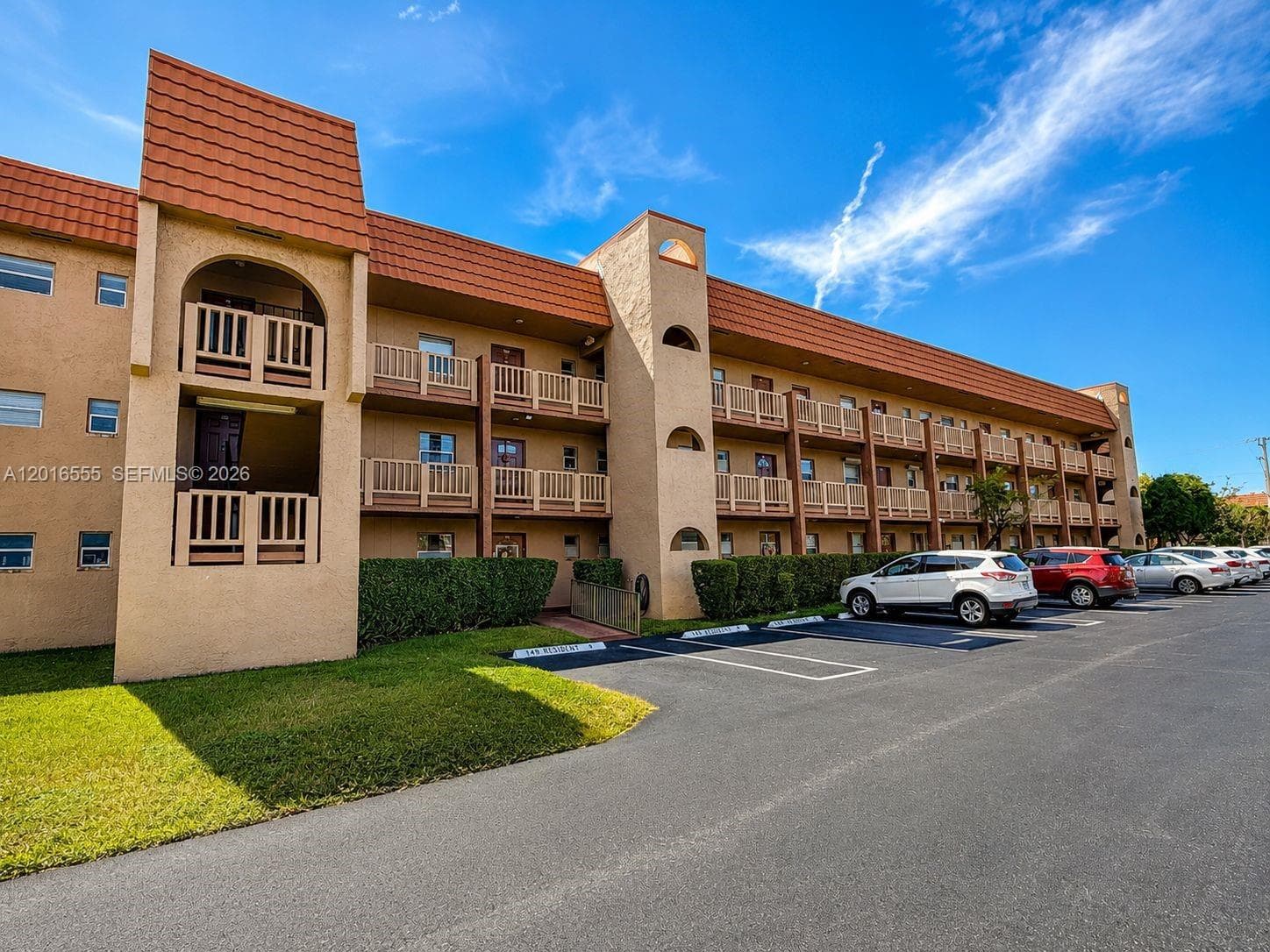 9800 Sunrise Lakes Blvd # 202, Sunrise, FL 33322