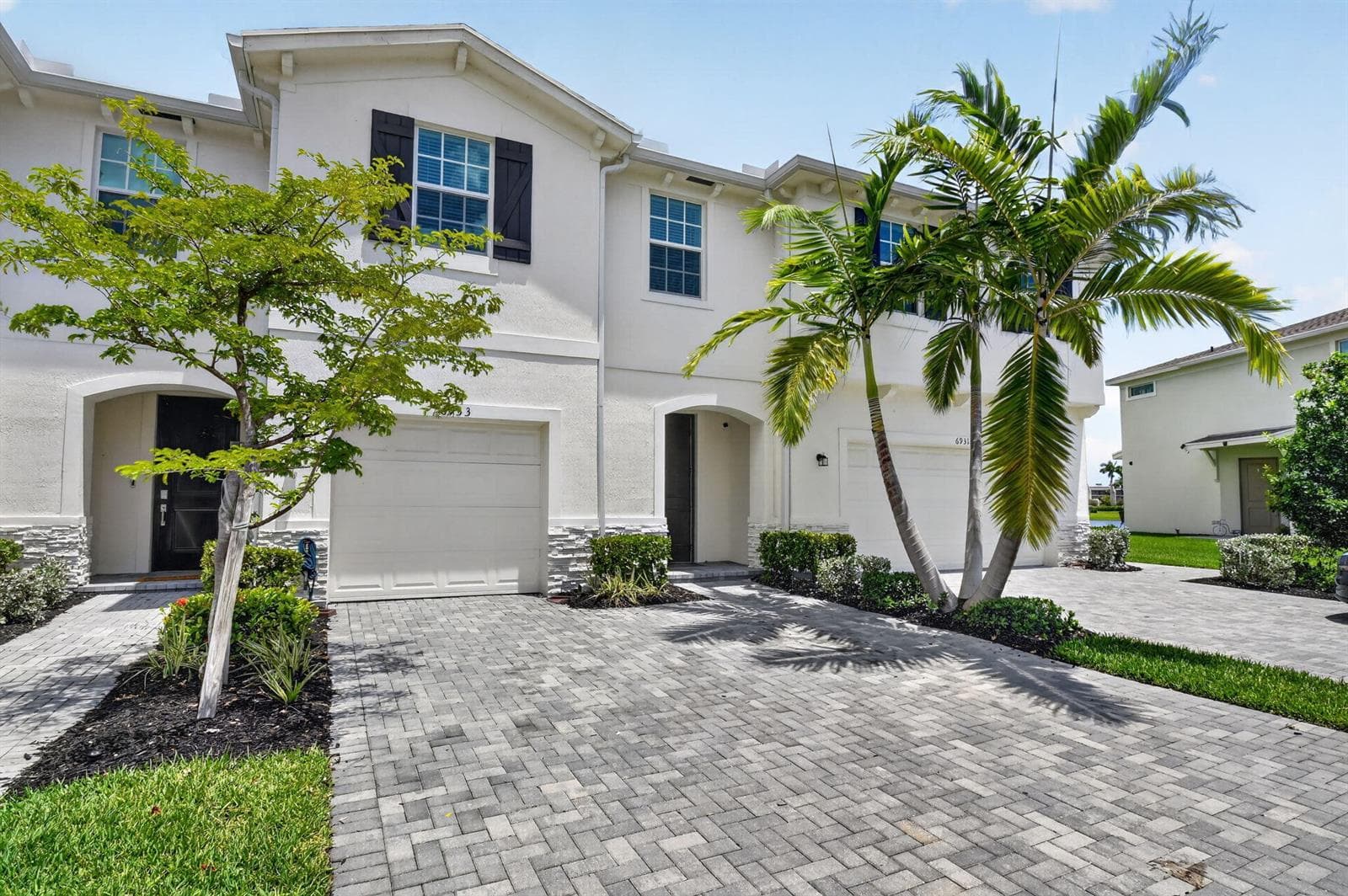 6933 N Harbours Edge Avenue, Lake Worth, FL 33467 photo 2