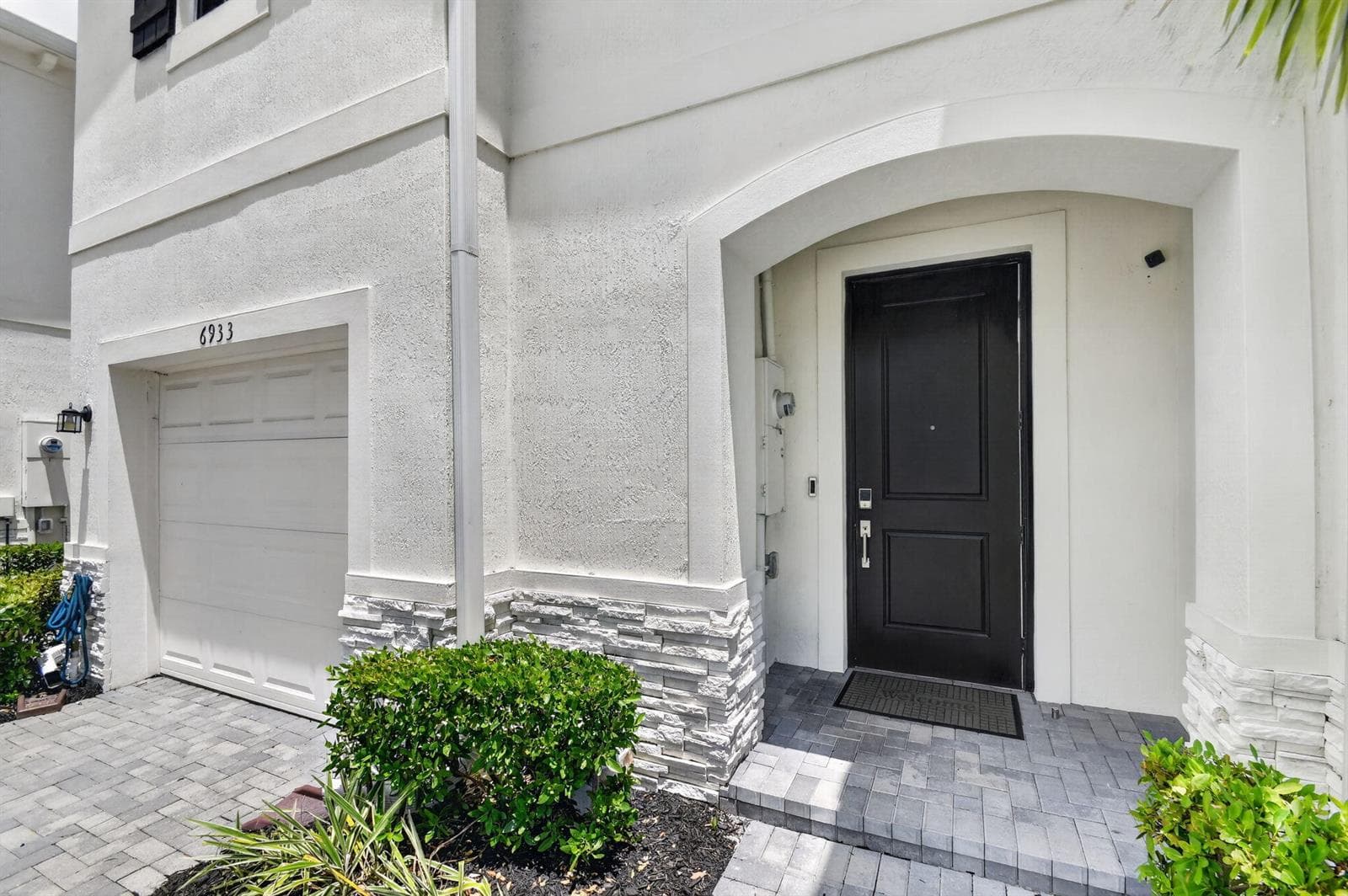 6933 N Harbours Edge Avenue, Lake Worth, FL 33467 photo 4