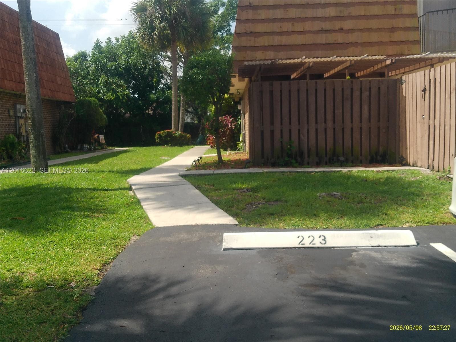 8172 S Coral Circle, North Lauderdale, FL 33068 photo 2