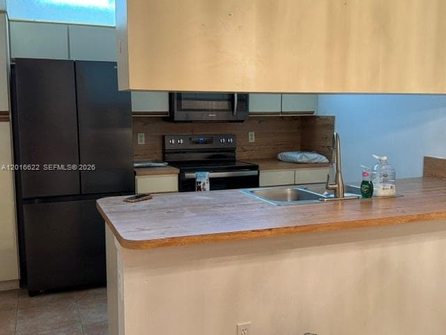 8172 S Coral Circle, North Lauderdale, FL 33068 photo 5