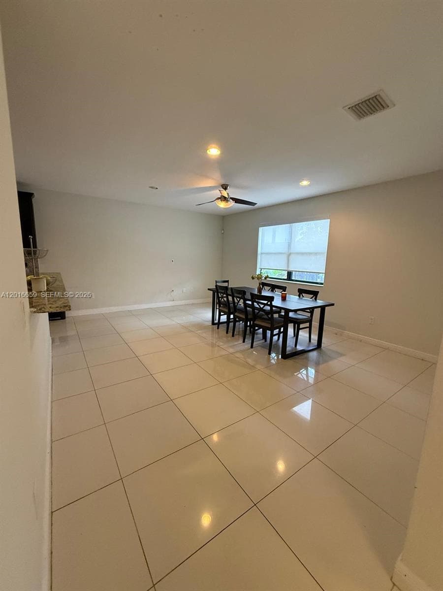 9845 NW 86th Ter, Doral, FL 33178 photo 2