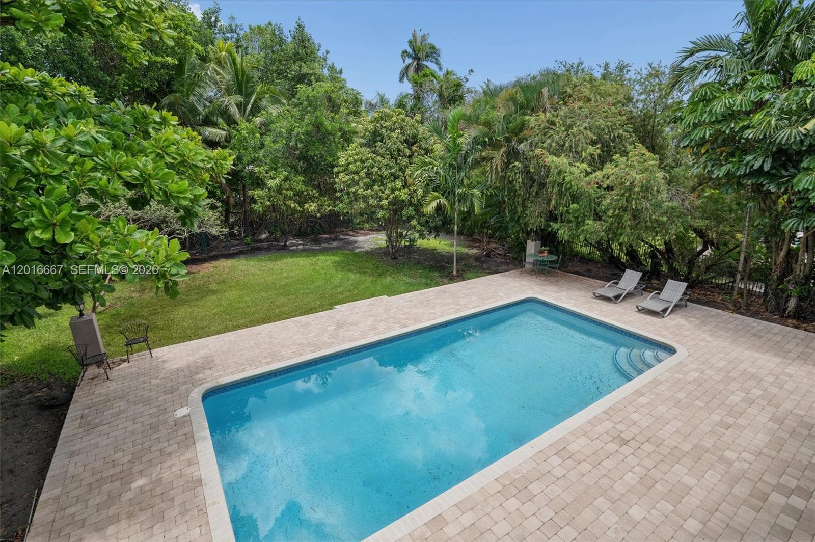 20021 NE 25th Ave, Miami, FL 33180 photo 2