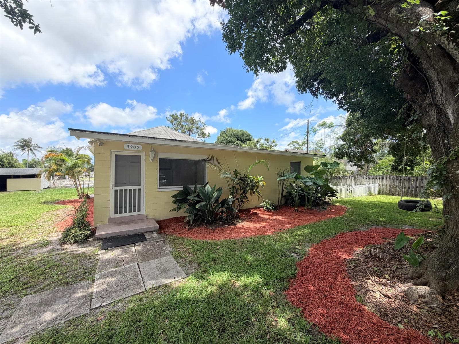 4905 Williams Road, Palm Beach Gardens, FL 33418