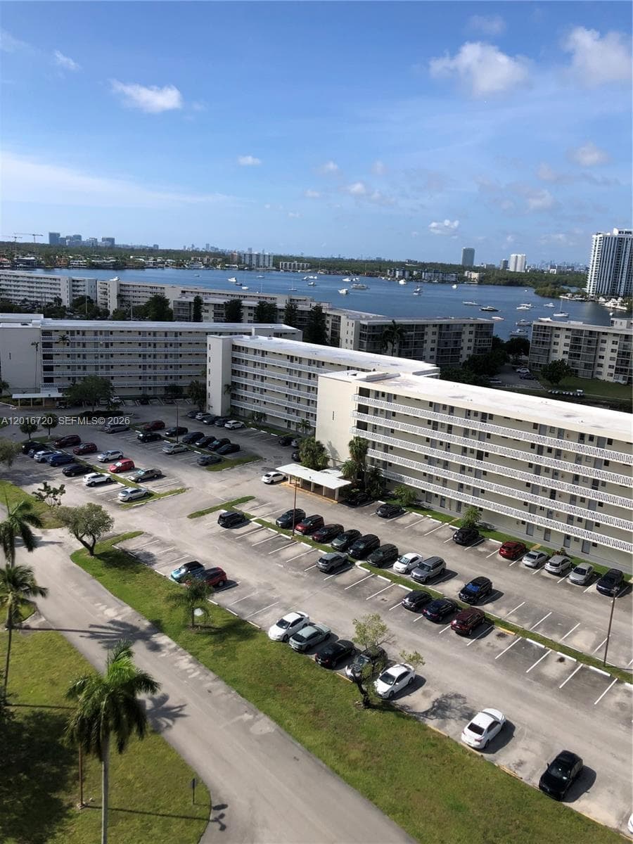 18011 Biscayne Blvd # 1405, Aventura, FL 33160 photo 2