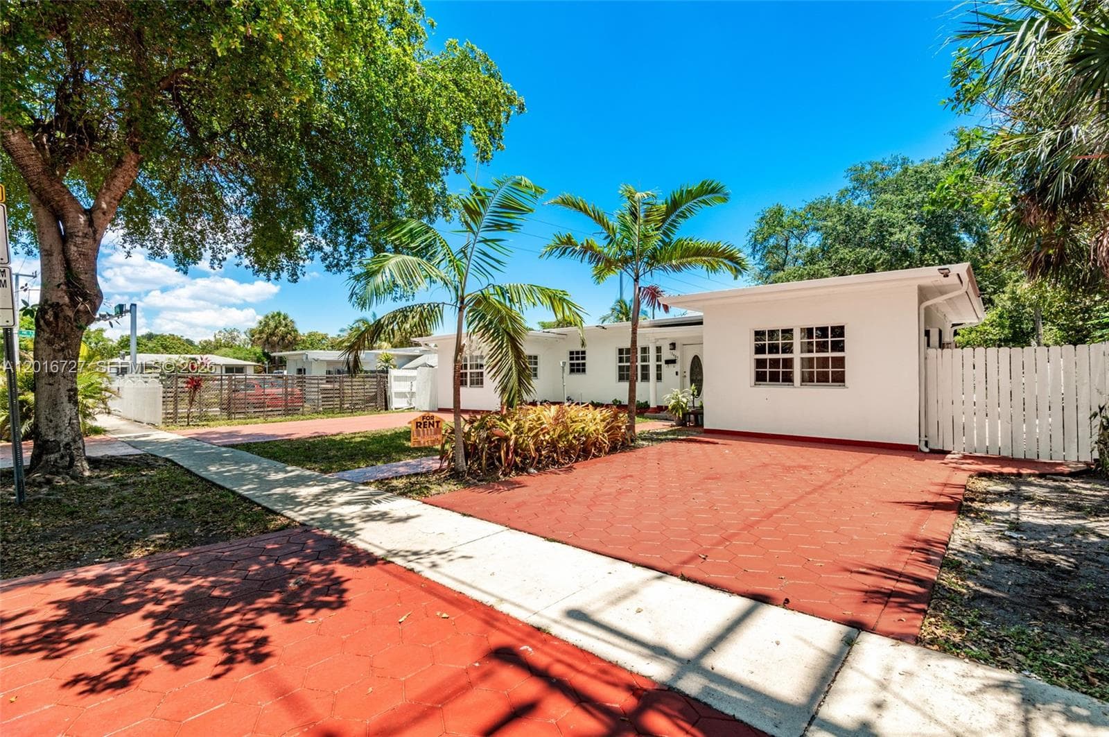 13485 NE 9th Ave, North Miami, FL 33161 photo 2
