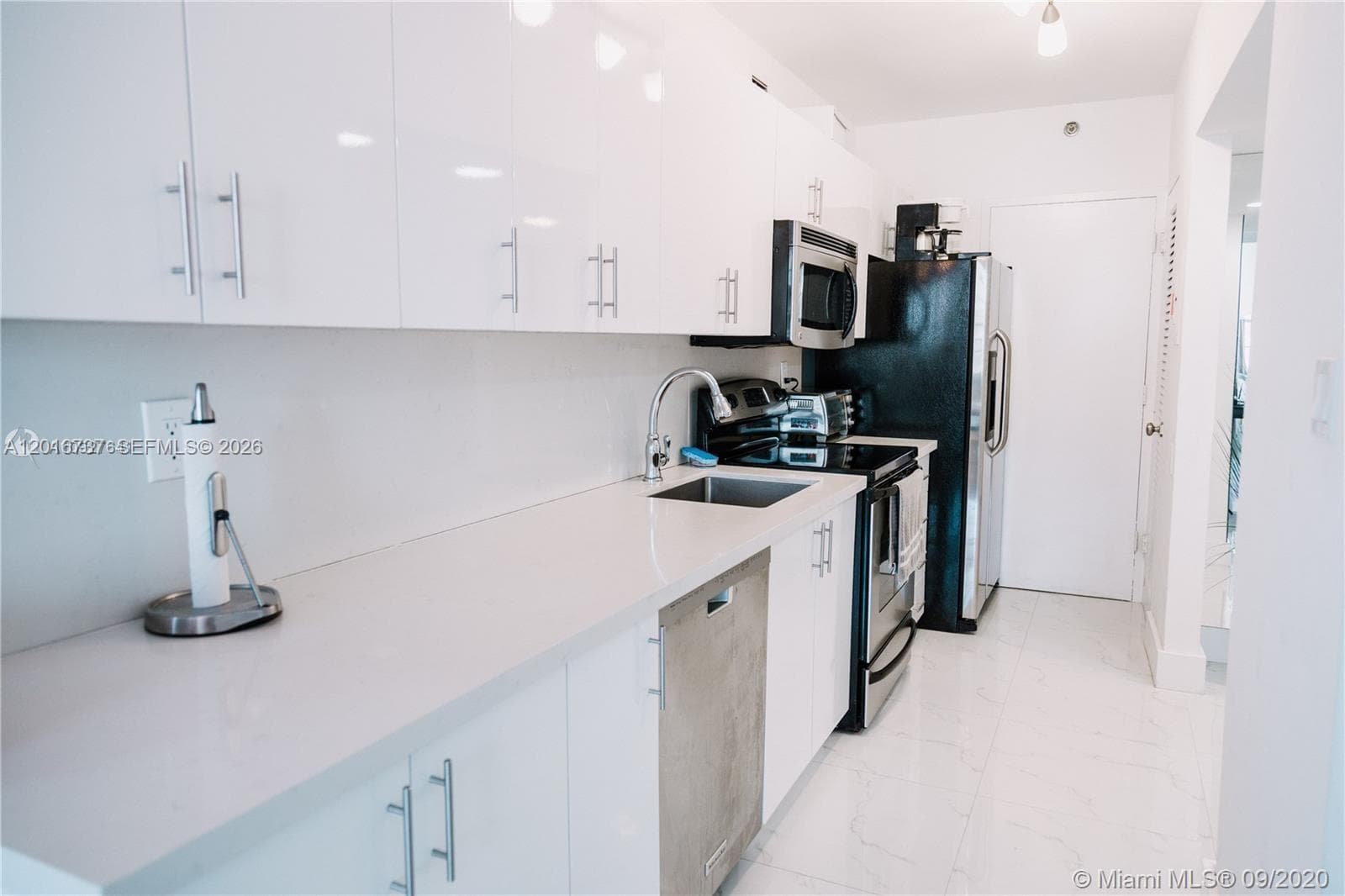 100 Lincoln Rd # 1526, Miami Beach, FL 33139 photo 4