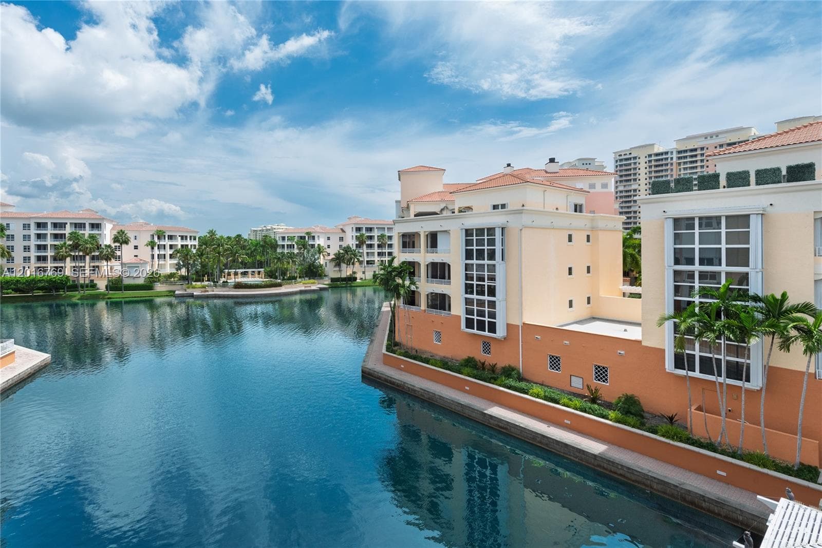 737 Crandon Blvd # 402, Key Biscayne, FL 33149
