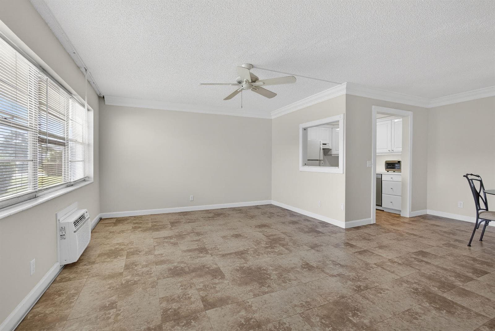 19 Hastings B, West Palm Beach, FL 33417 photo 5