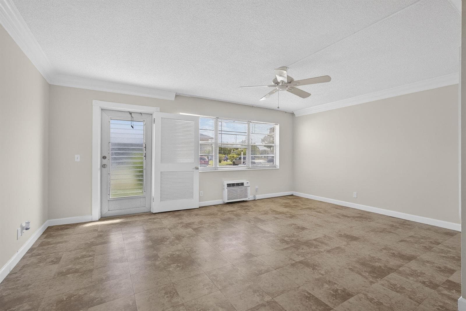 19 Hastings B, West Palm Beach, FL 33417 photo 4