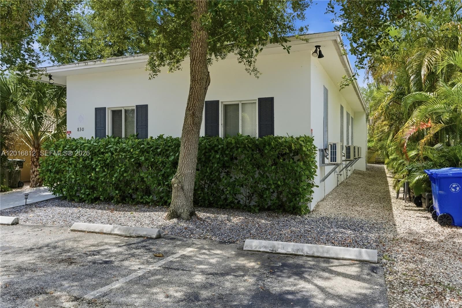 830 SE 14th St, Fort Lauderdale, FL 33316 photo 3
