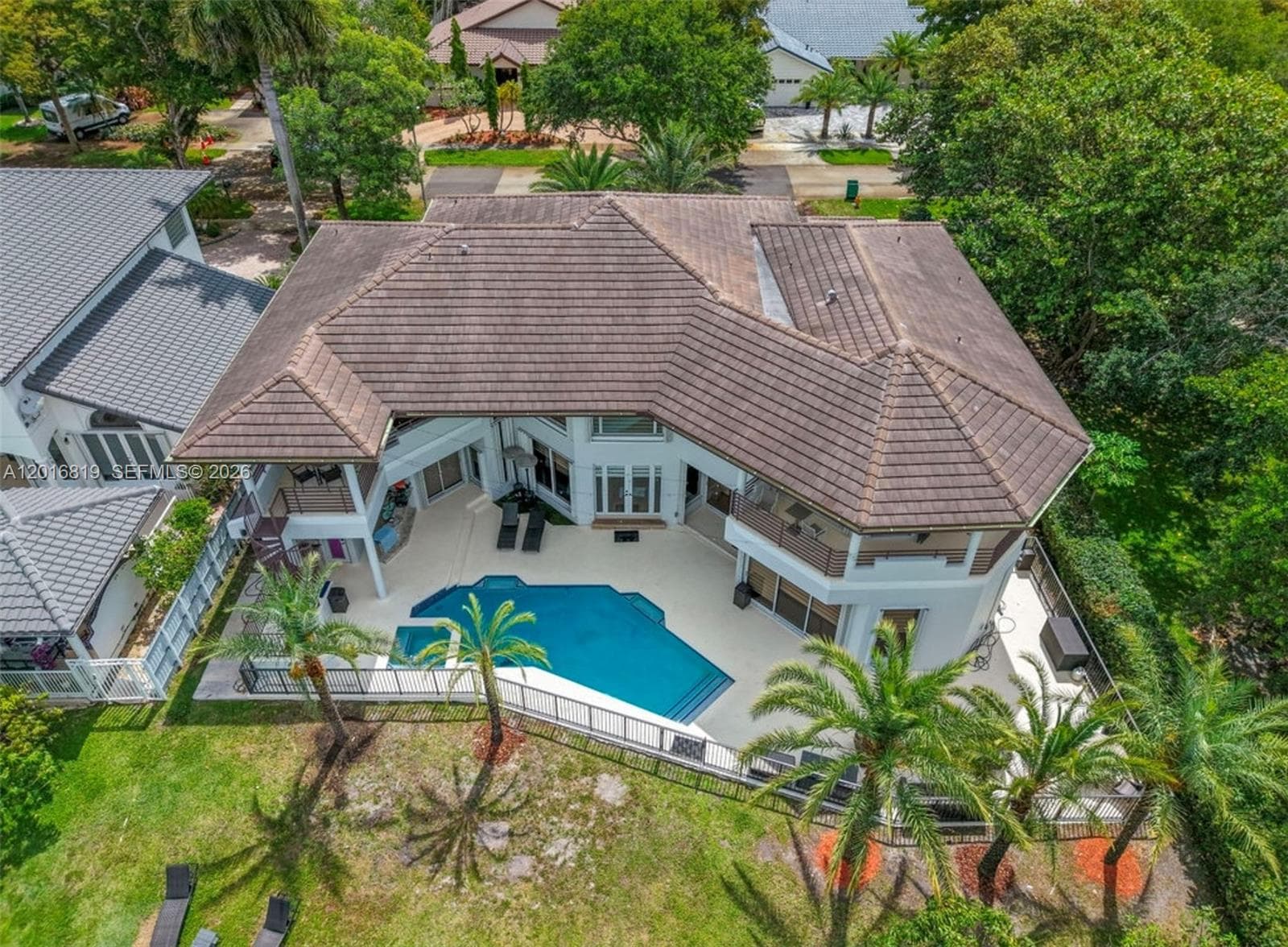 14332 Ardoch Pl, Miami Lakes, FL 33016 photo 2