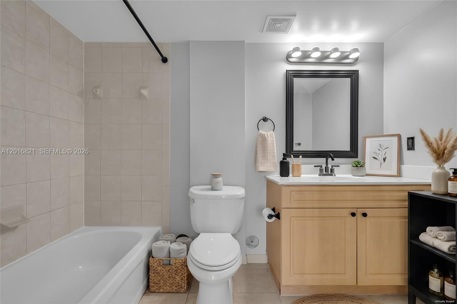 102 SW 6th Ave # 201, Miami, FL 33130 photo 4