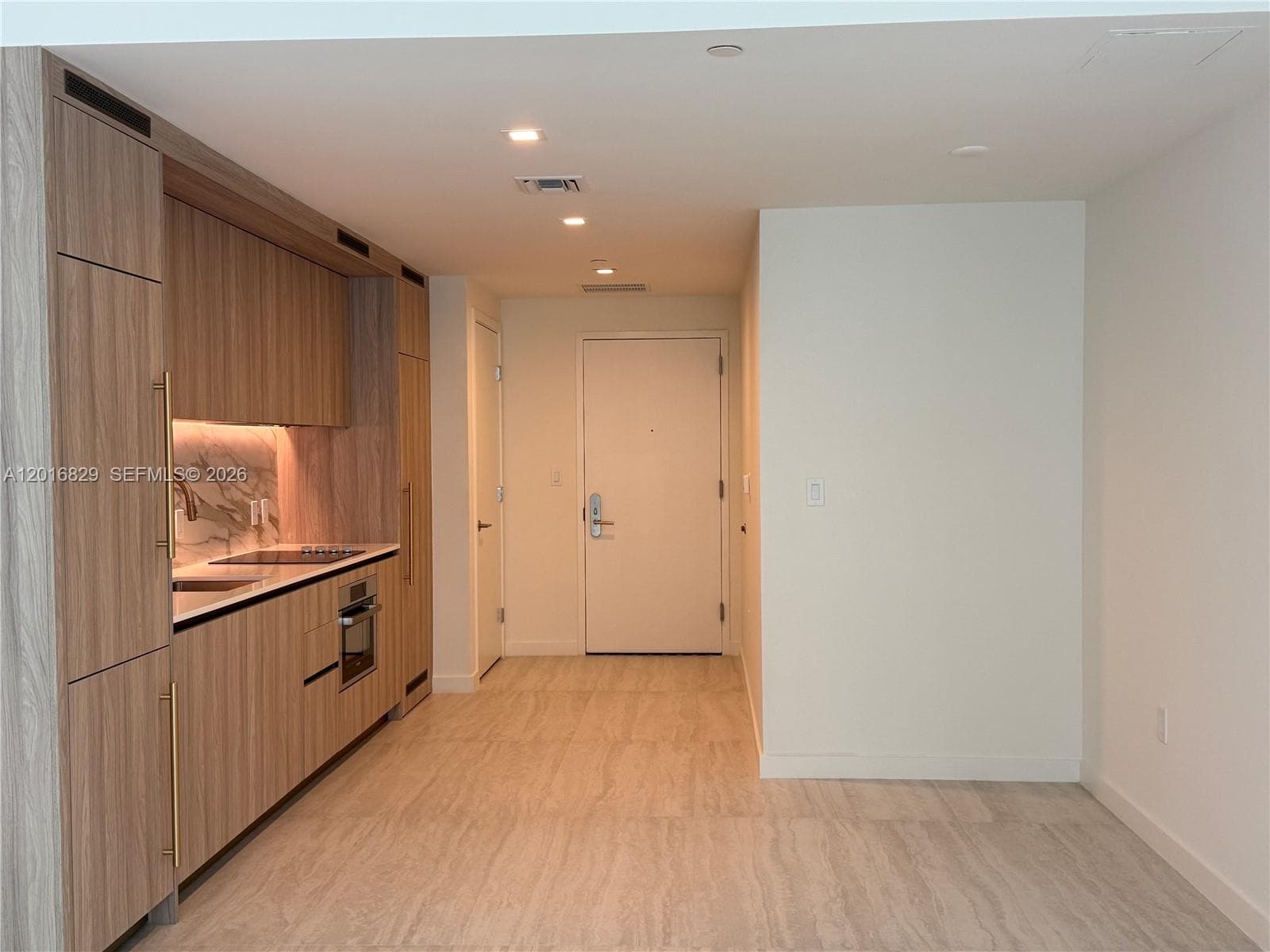 77 SE 5TH ST # 2010, Miami, FL 33131 photo 3