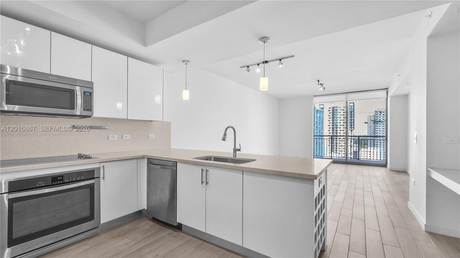 999 SW 1st Ave # 2009, Miami, FL 33130 photo 3