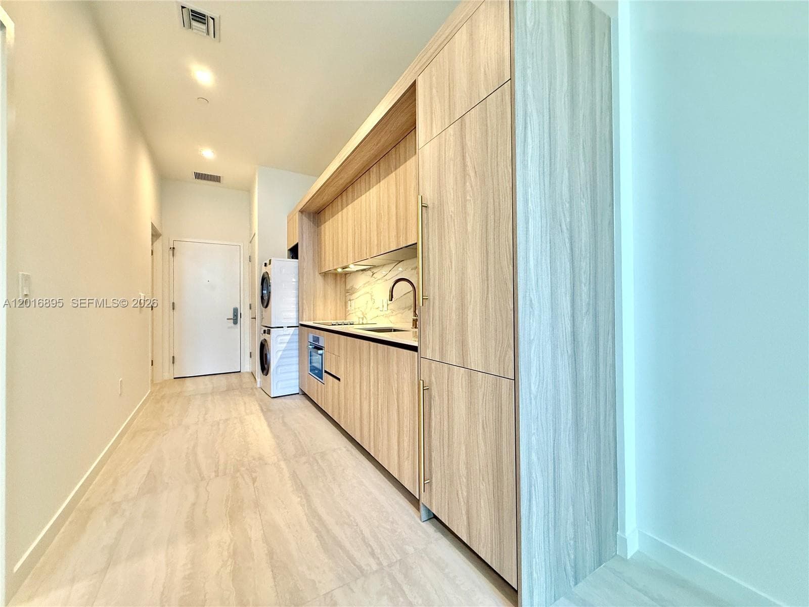 77 SE 5 st # 1213, Miami, FL 33131 photo 5