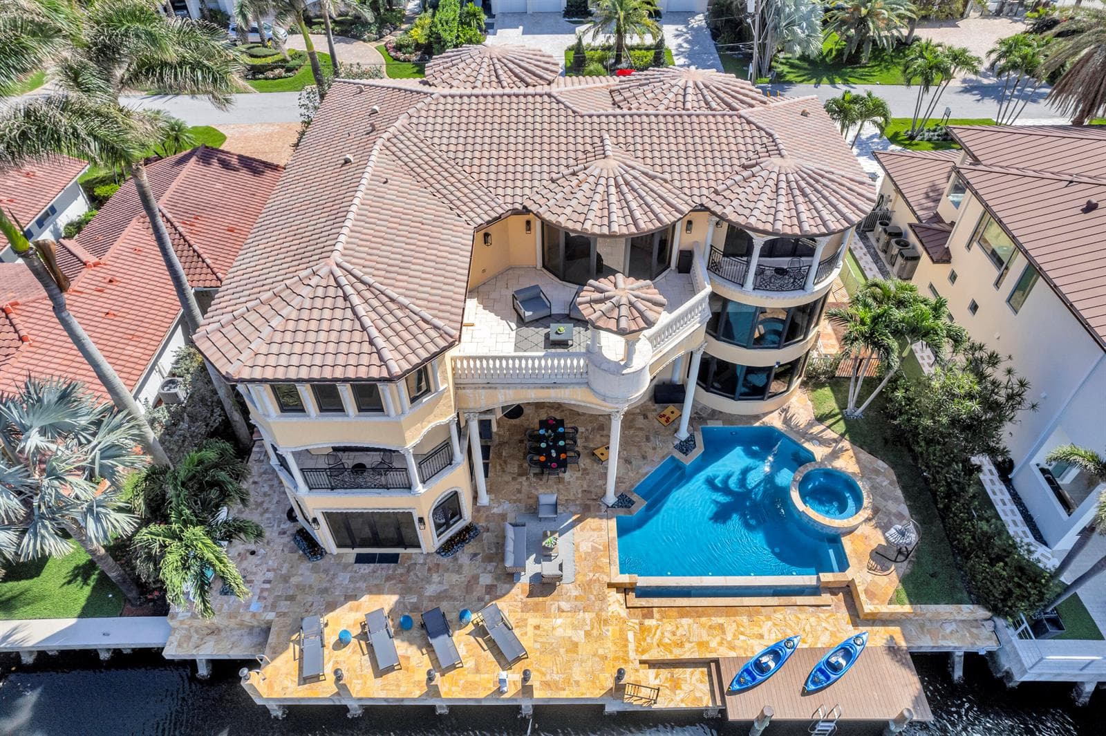 1011 Rhodes Villa Avenue, Delray Beach, FL 33483 photo 2