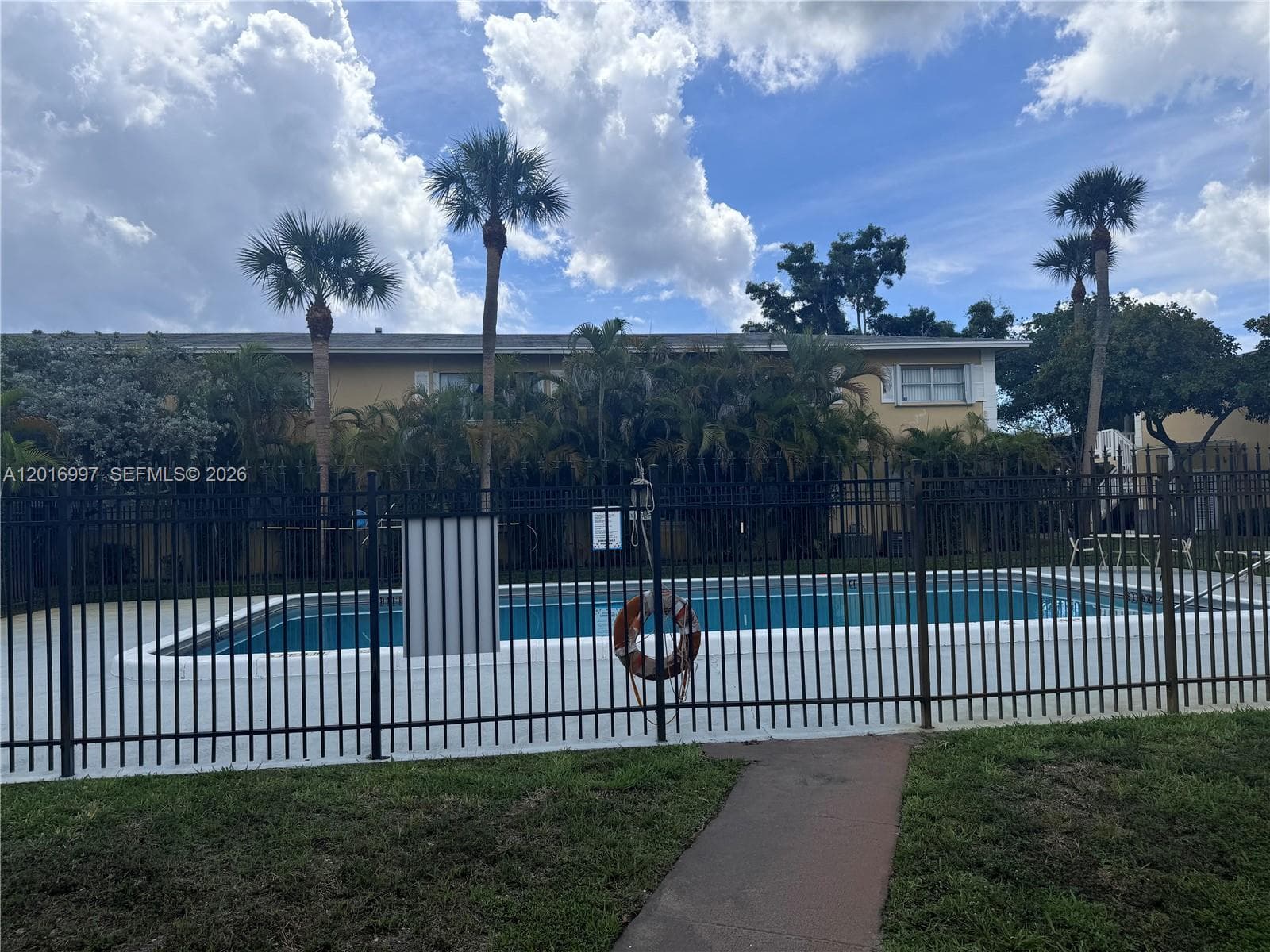 410 SE 2nd Ave # 21, Deerfield Beach, FL 33441 photo 3