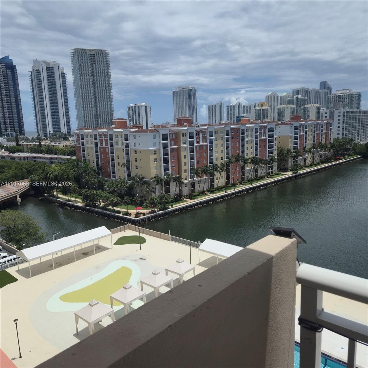 250 SE 174th St # 1020, Sunny Isles Beach, FL 33160 photo 3
