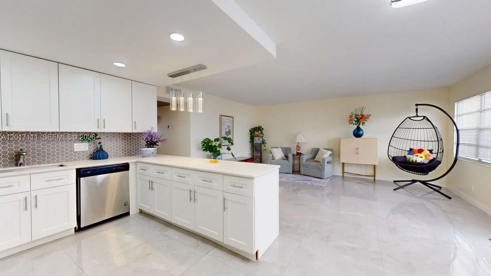 325 Wellington G # G, West Palm Beach, FL 33417 photo 5