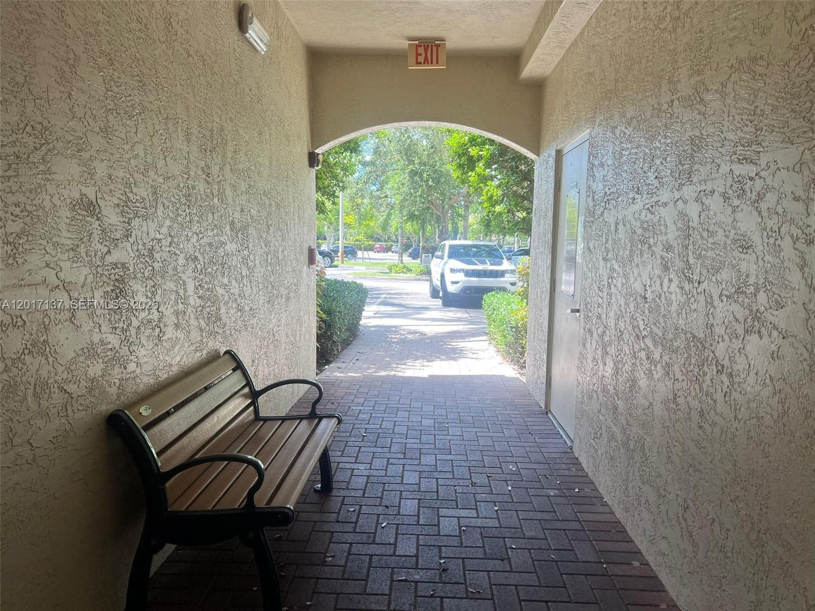 3500 Oaks Clubhouse Dr # 211, Pompano Beach, FL 33069 photo 2