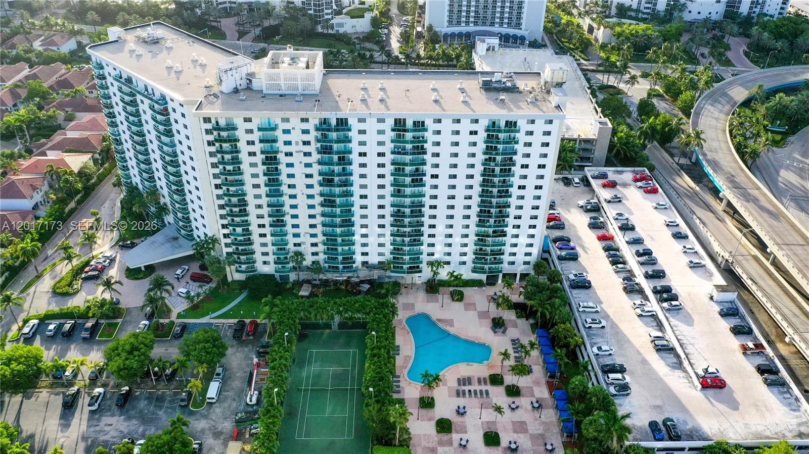 19370 Collins Ave # 621, Sunny Isles Beach, FL 33160 photo 2