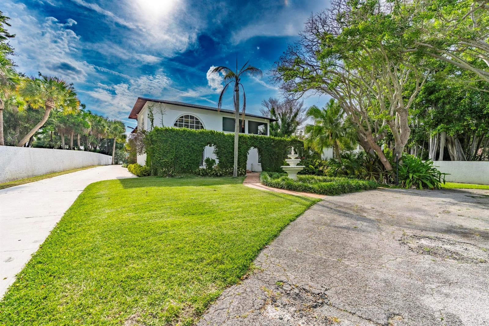 1009 S Indian River Drive, Fort Pierce, FL 34950 photo 2