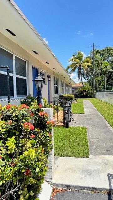 3085 W Flagler St # 2, Miami, FL 33135 photo 2