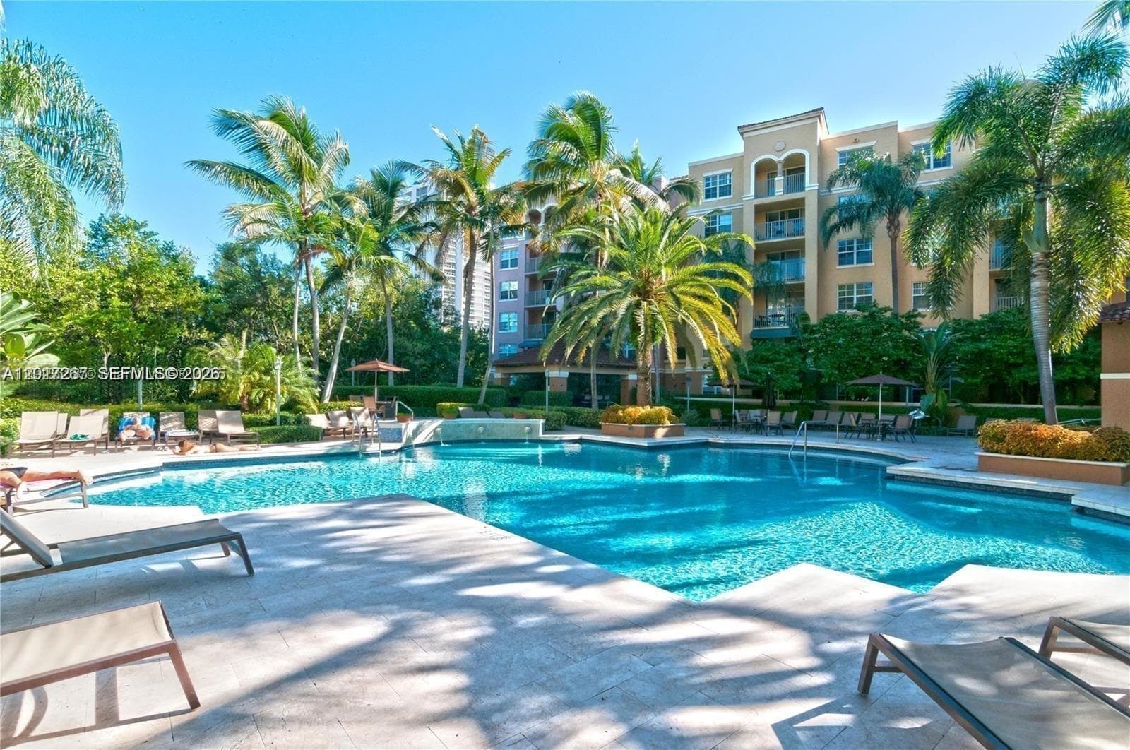 19555 E Country Club Dr # 8502, Aventura, FL 33180 photo 2