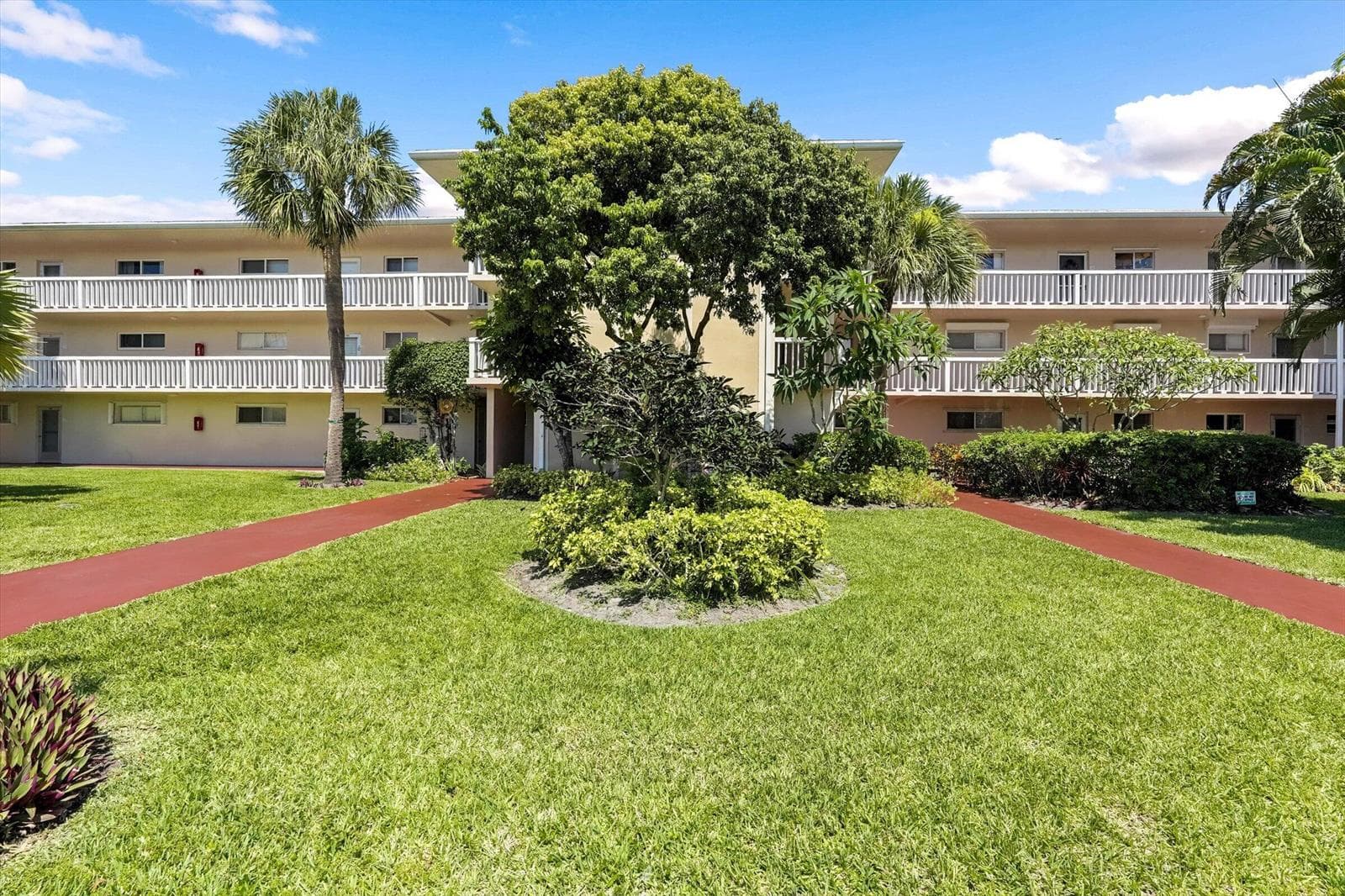 2856 S Garden Dr Drive S # 212, Lake Worth, FL 33461 photo 2