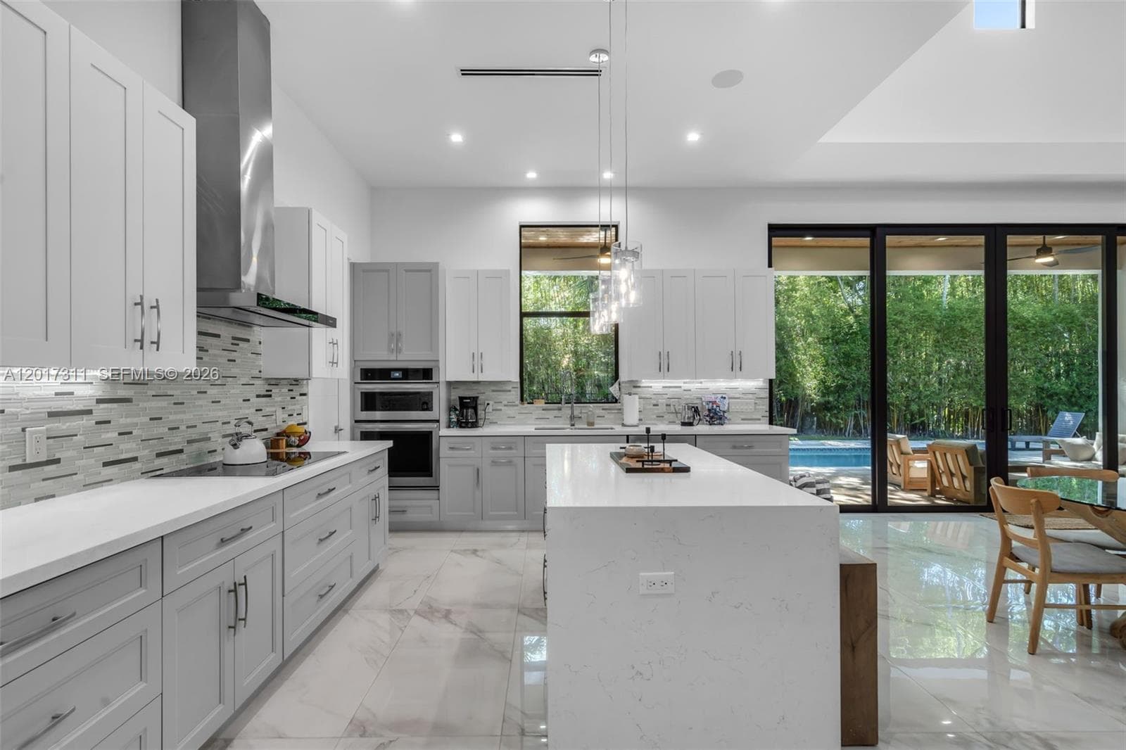 1010 Genoa St, Coral Gables, FL 33134 photo 2