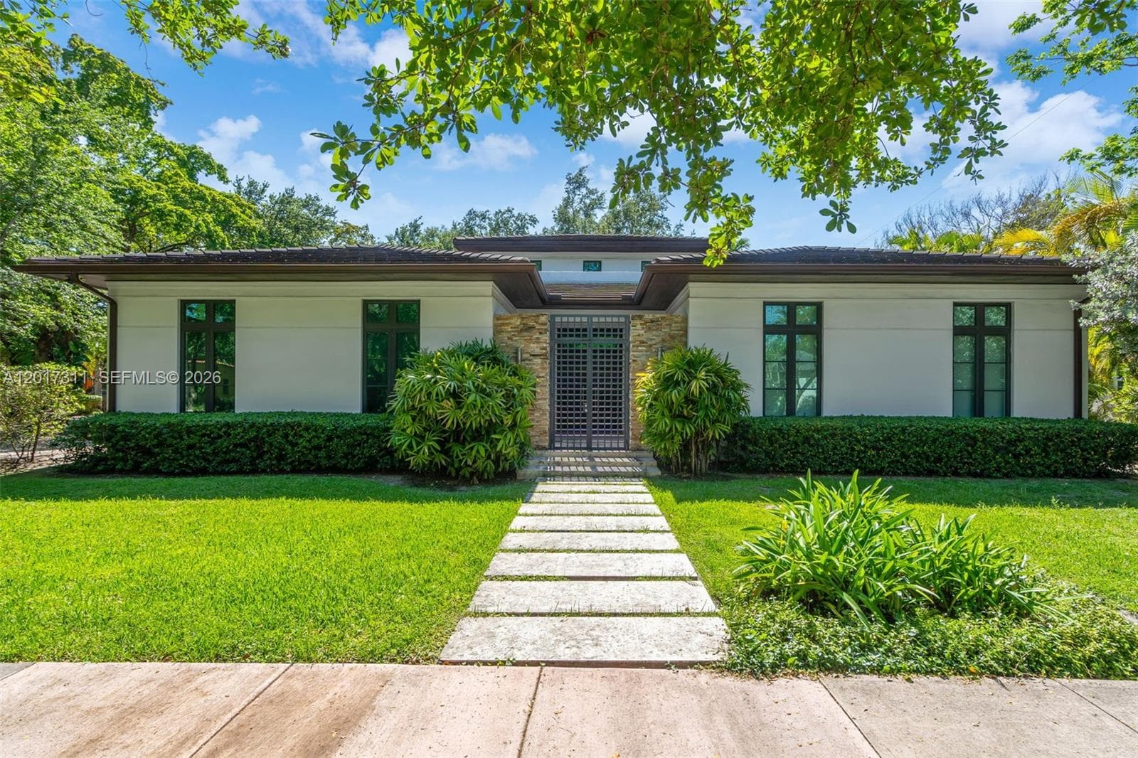 1010 Genoa St, Coral Gables, FL 33134 photo 5