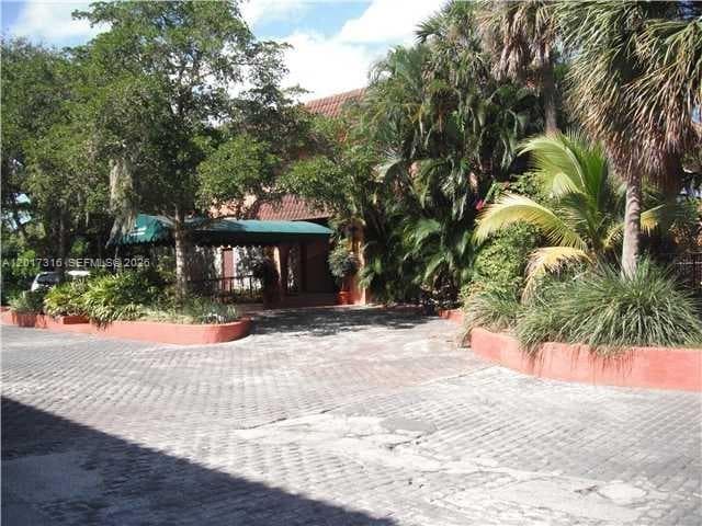 660 Tennis Club Dr # 101, Fort Lauderdale, FL 33311 photo 2