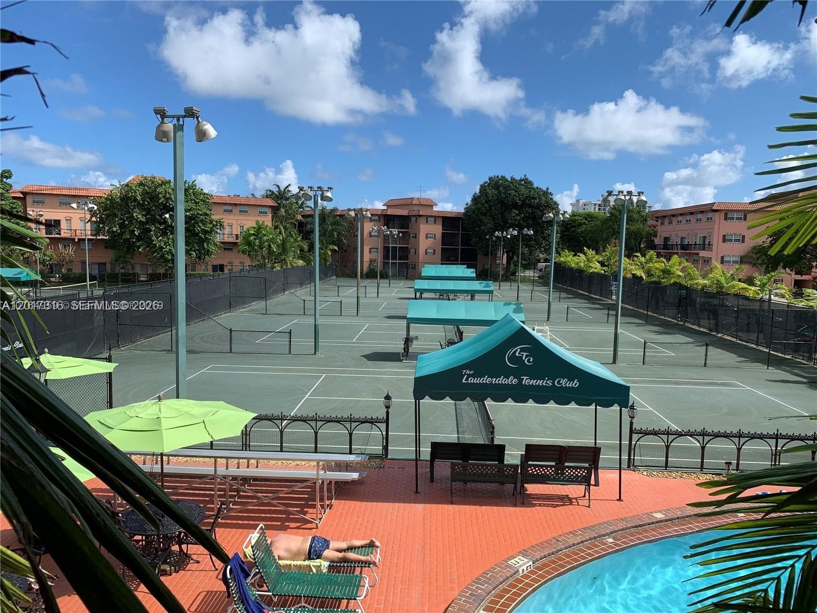 660 Tennis Club Dr # 101, Fort Lauderdale, FL 33311 photo 5