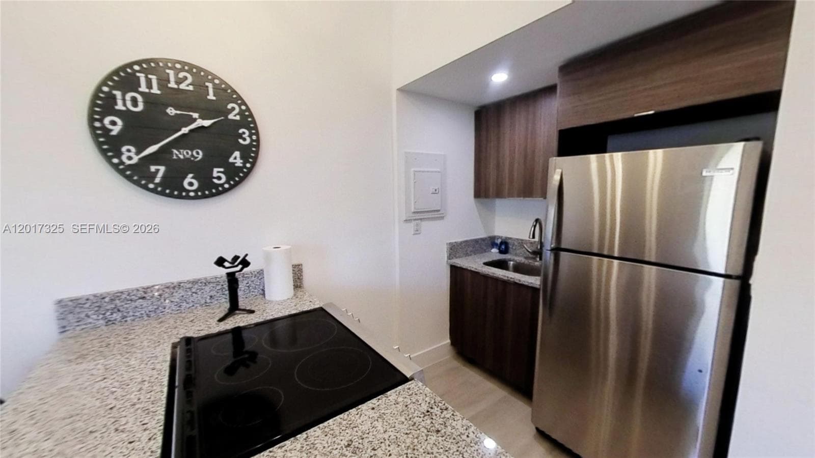 840 SW 7th St # 852, Miami, FL 33130 photo 2