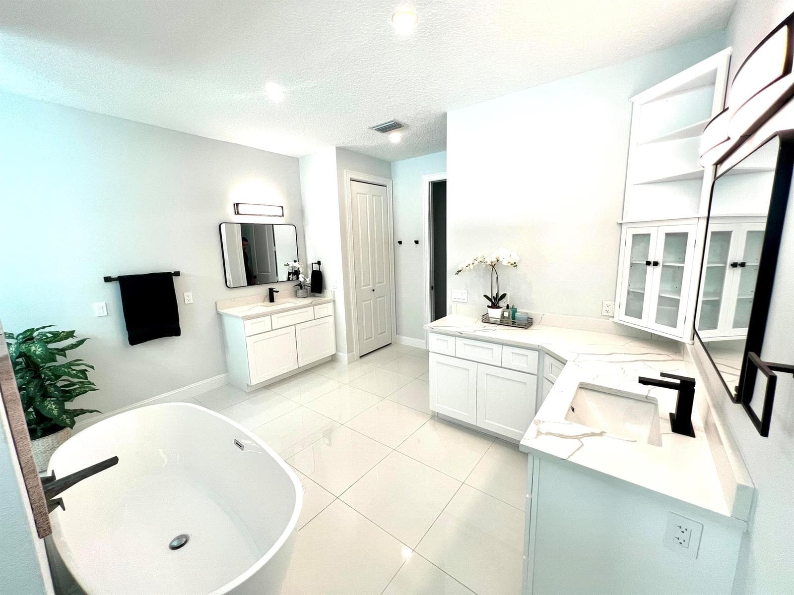 6660 49th, Vero Beach, FL 32967 photo 2