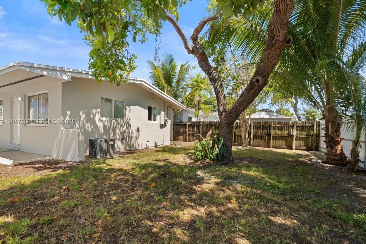 8400 NW 24th Ct, Miami, FL 33147 photo 3