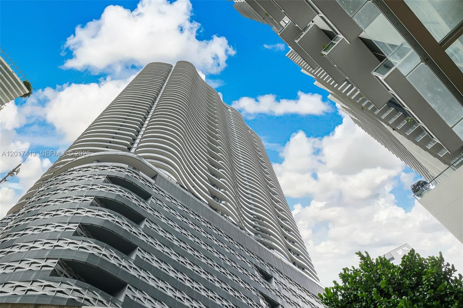 1000 Brickell Plz # 3002, Miami, FL 33131 photo 2