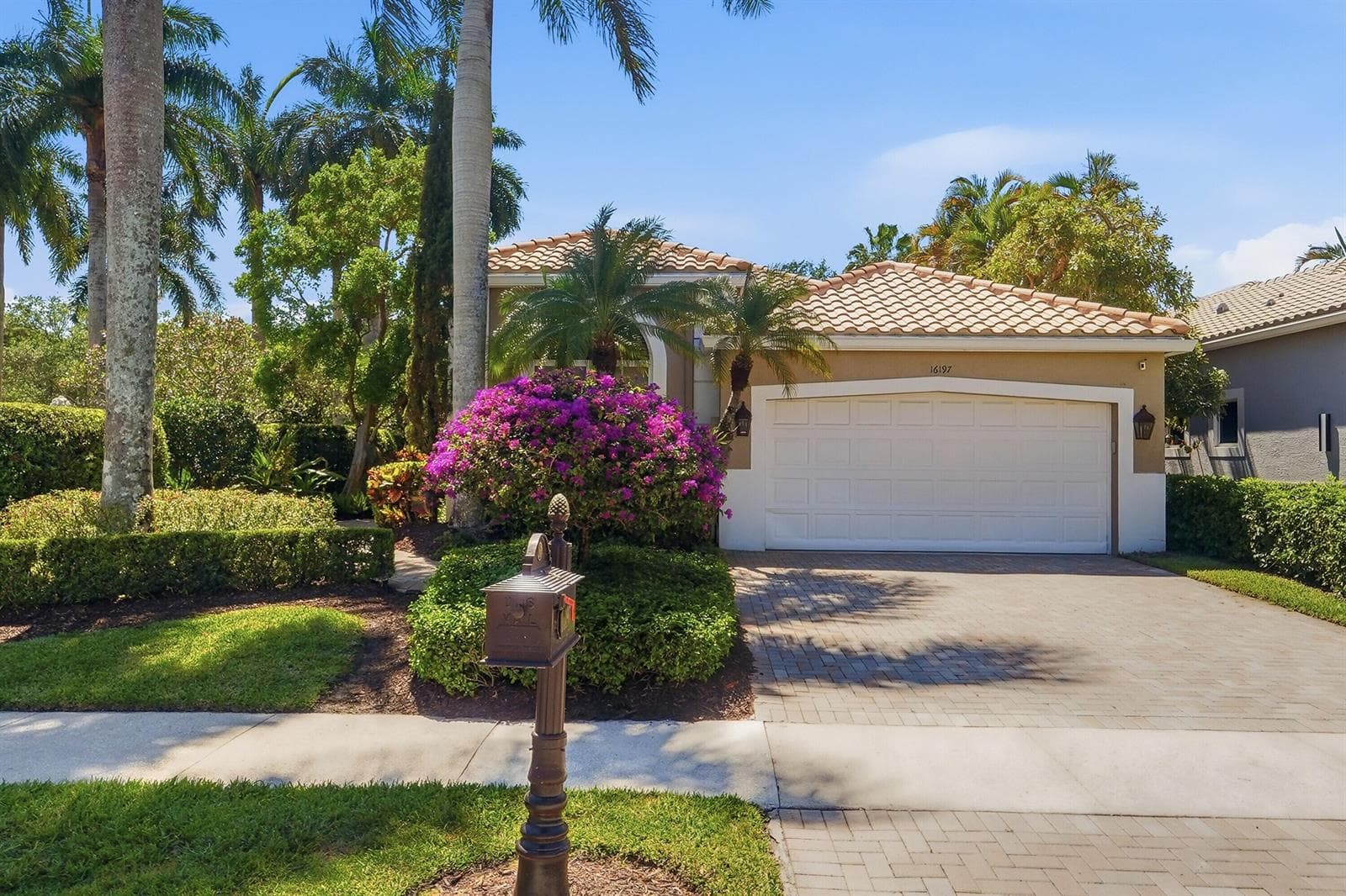 16197 Villa Vizcaya Place, Delray Beach, FL 33446 photo 2